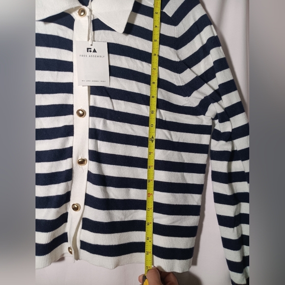 Free Assembly AseNavy and White Striped Cardigan - Picture 7 of 7